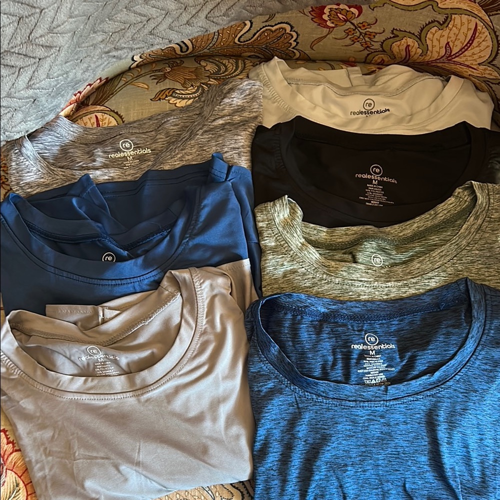 7 new shirts bundle Twist-Front Crop Tops size M